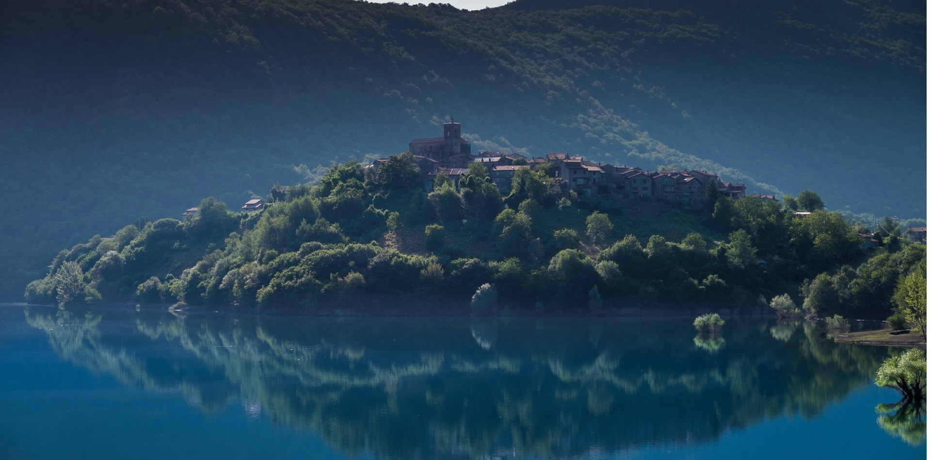 Il lago di Vagli e il paese sommerso